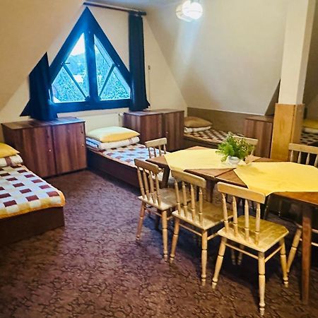 A Pousada Miedzynarodowe Schronisko Mlodziezowe Ptsm Szarotka Zakopane Exterior foto