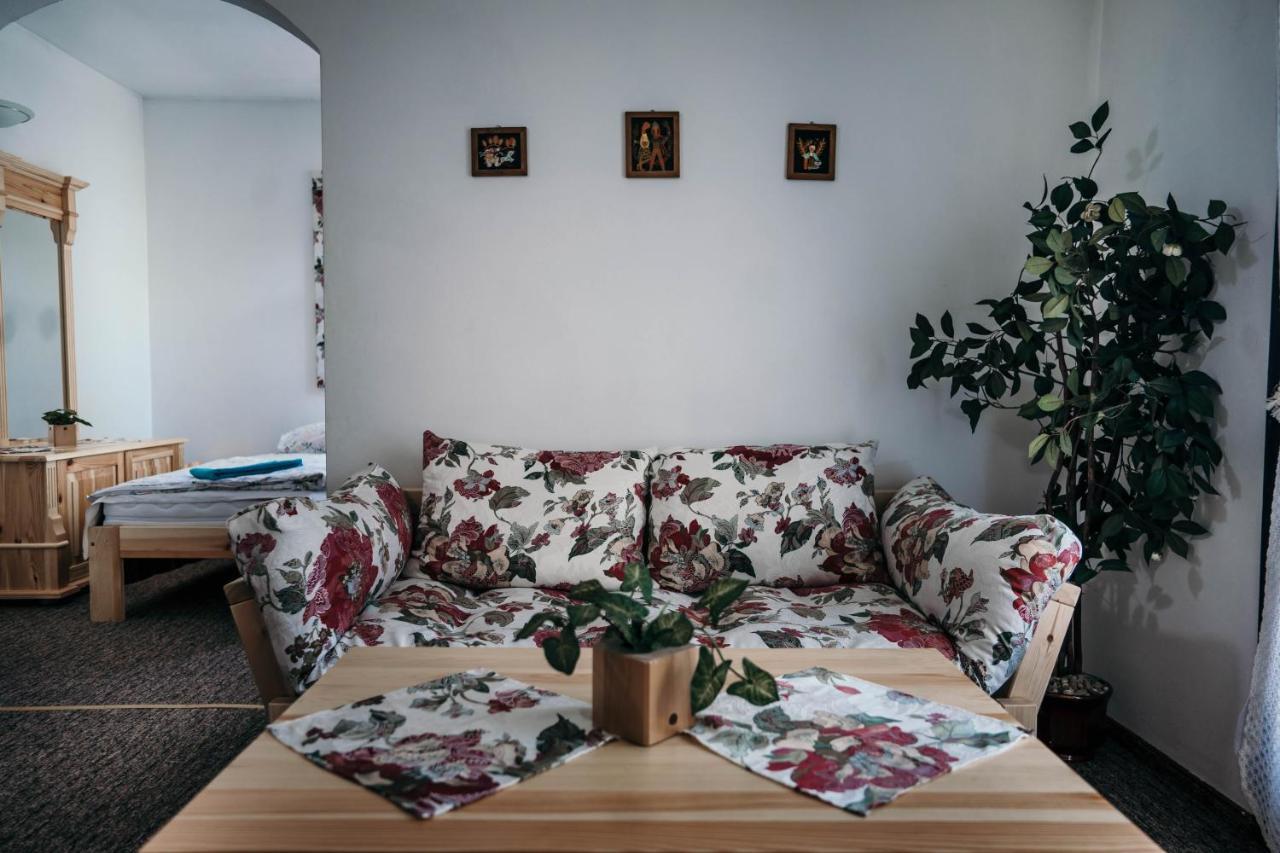 A Pousada Miedzynarodowe Schronisko Mlodziezowe Ptsm Szarotka Zakopane Exterior foto