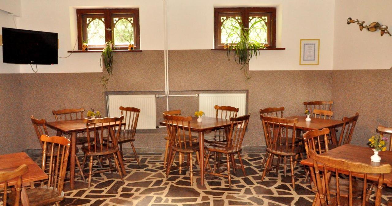 A Pousada Miedzynarodowe Schronisko Mlodziezowe Ptsm Szarotka Zakopane Exterior foto