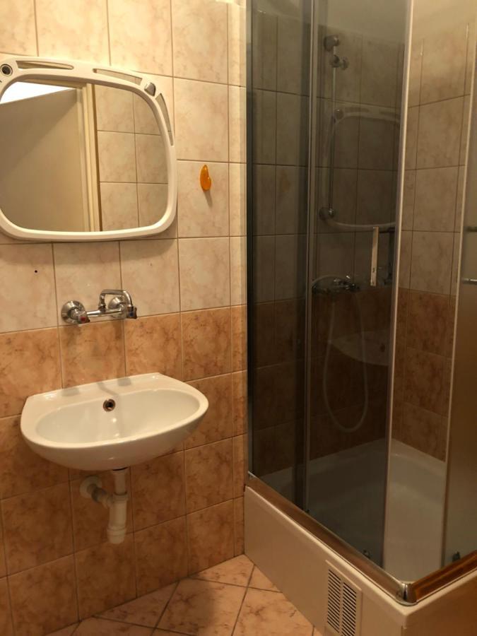A Pousada Miedzynarodowe Schronisko Mlodziezowe Ptsm Szarotka Zakopane Exterior foto