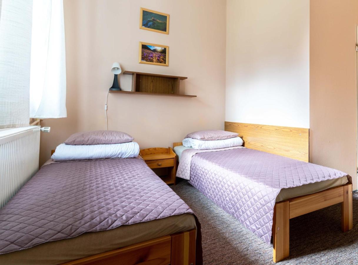 A Pousada Miedzynarodowe Schronisko Mlodziezowe Ptsm Szarotka Zakopane Exterior foto