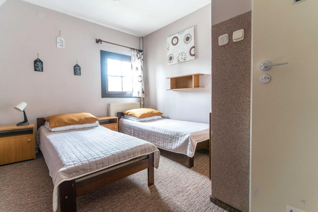 A Pousada Miedzynarodowe Schronisko Mlodziezowe Ptsm Szarotka Zakopane Exterior foto