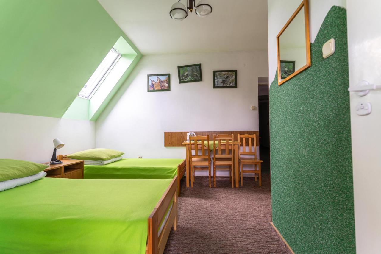 A Pousada Miedzynarodowe Schronisko Mlodziezowe Ptsm Szarotka Zakopane Exterior foto