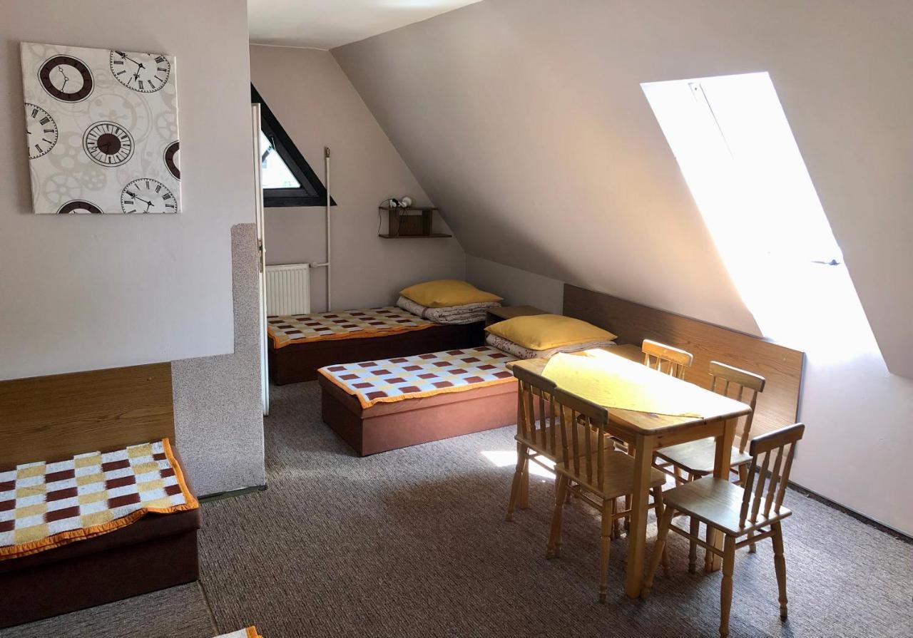 A Pousada Miedzynarodowe Schronisko Mlodziezowe Ptsm Szarotka Zakopane Exterior foto