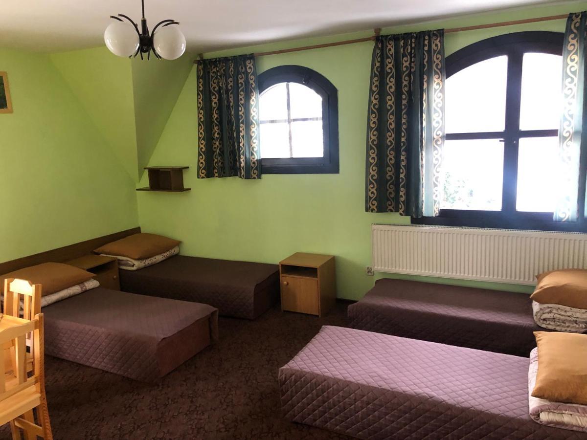 A Pousada Miedzynarodowe Schronisko Mlodziezowe Ptsm Szarotka Zakopane Exterior foto